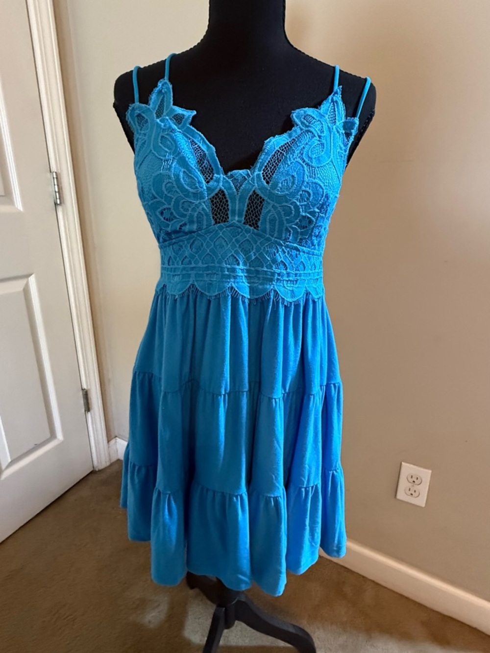 Turquoise Lace-Trim Spaghetti Strap Chemise